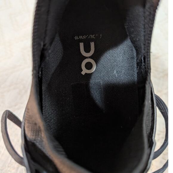 On Cloudswift 3 Men's W Size 10.5 black & white Running Shoes - Picture 11 of 13